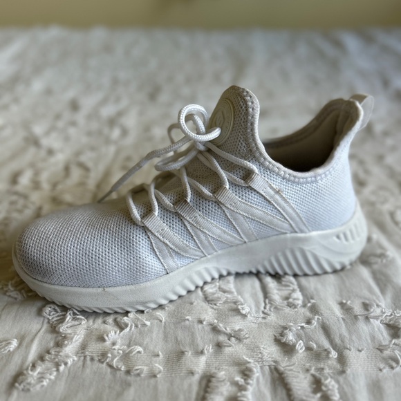 Feethit Size 6 White Women’s Slip On Running Shoes Non Slip - Picture 9 of 12